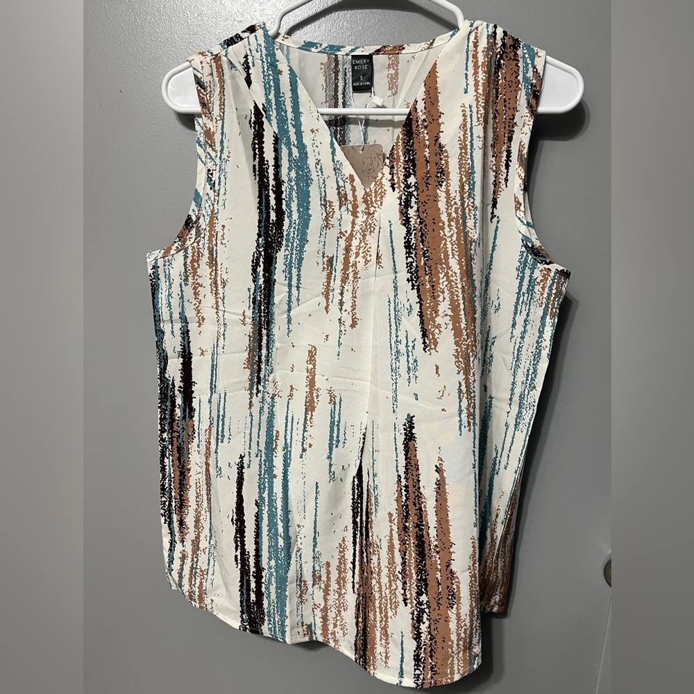 Brand New with Tags Emery Rose Tank Top
95% Polyester